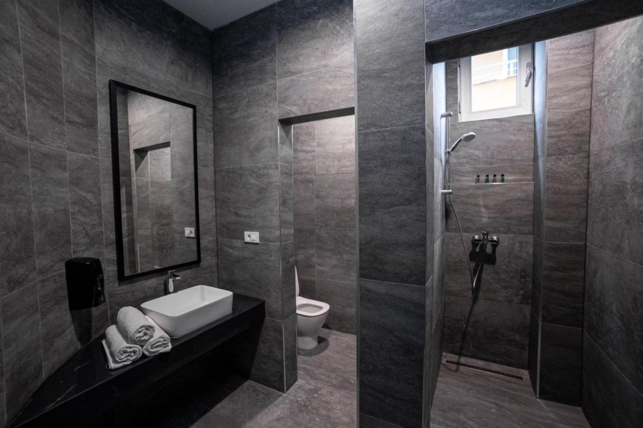 Griffon Bar Food Apartments ستروغا المظهر الخارجي الصورة